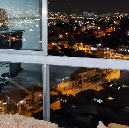 Apartamento Vistas Lindas Cerca Centro Medellín Exterior foto