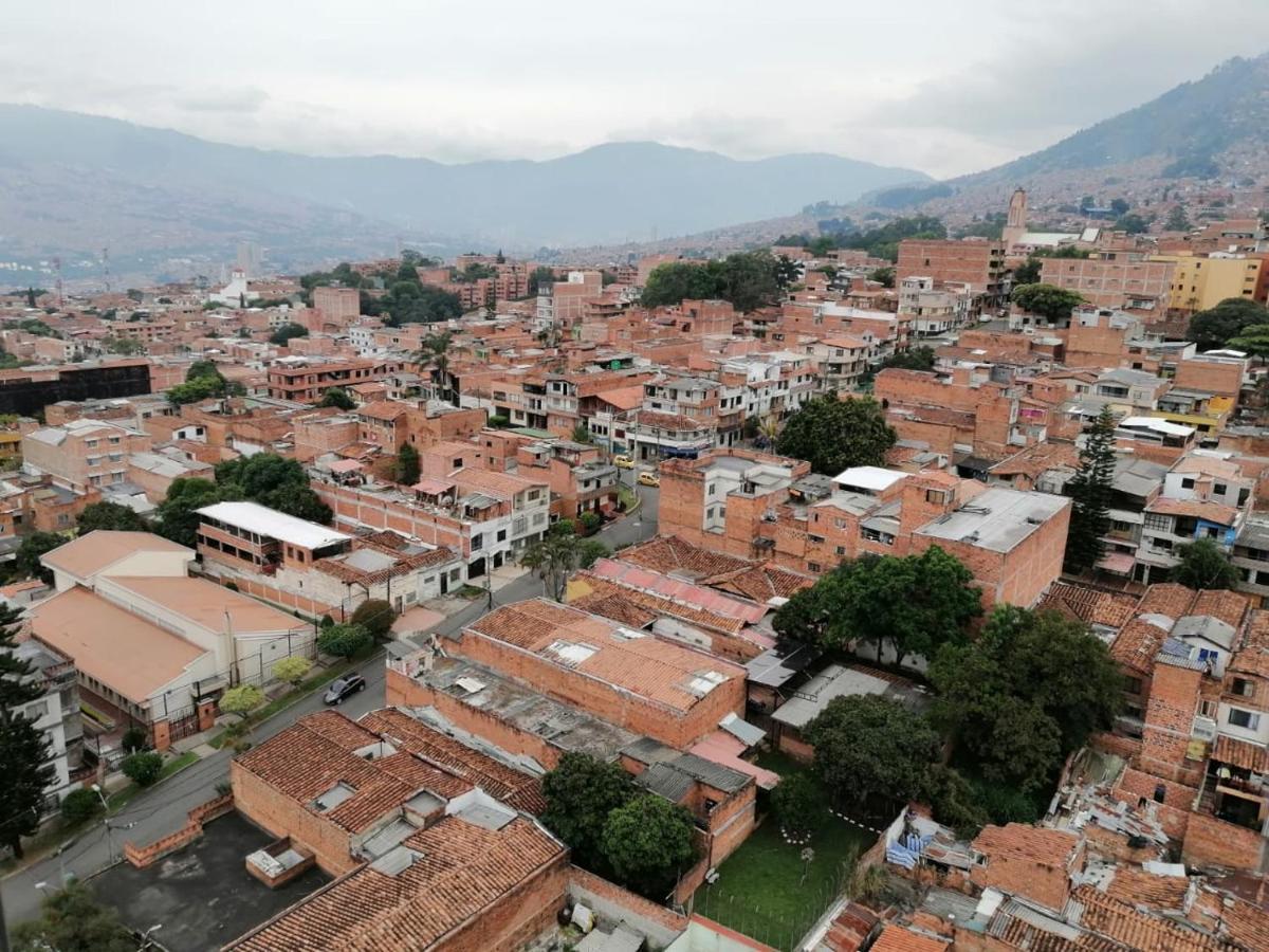 Apartamento Vistas Lindas Cerca Centro Medellín Exterior foto