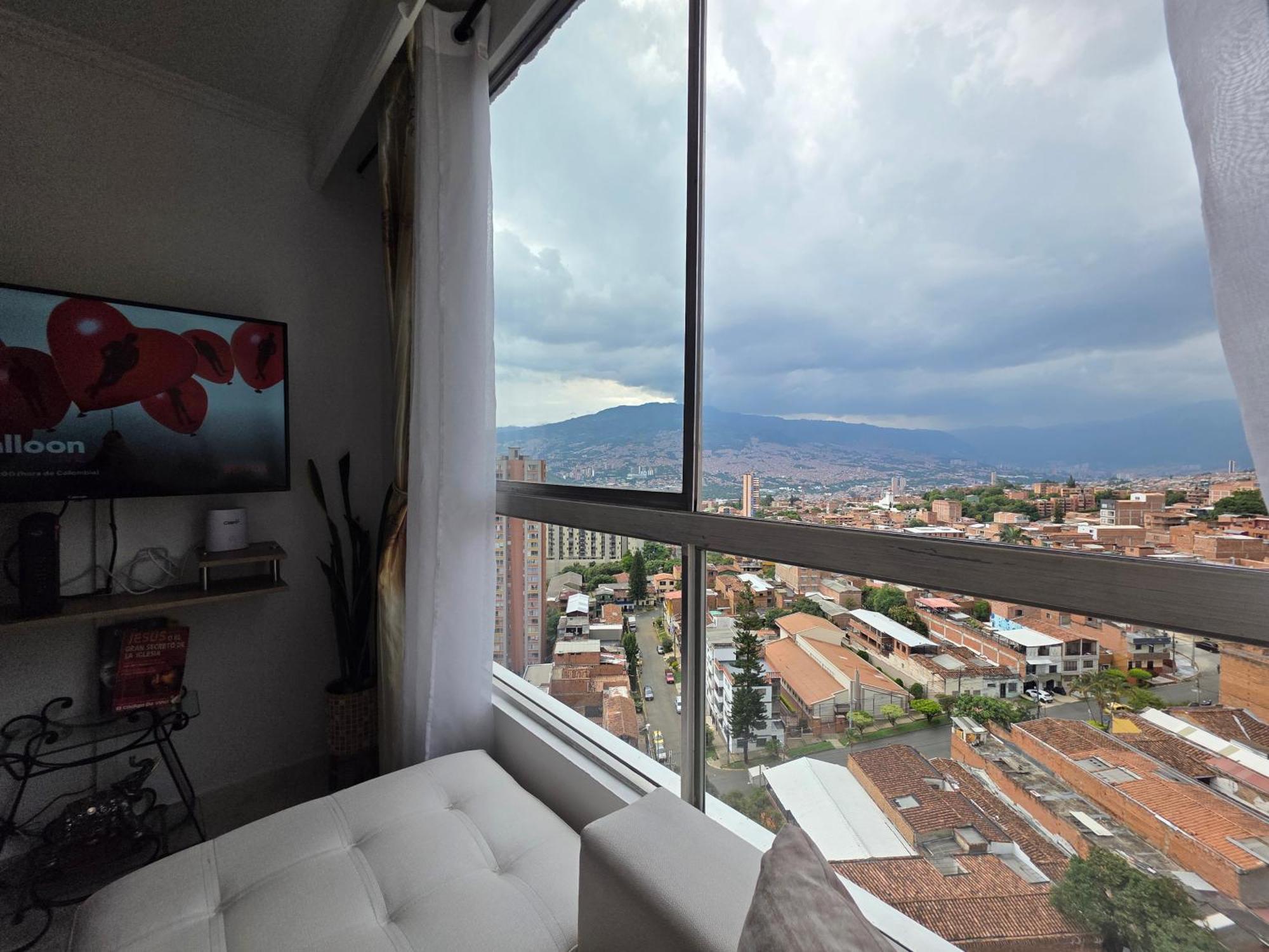 Apartamento Vistas Lindas Cerca Centro Medellín Exterior foto